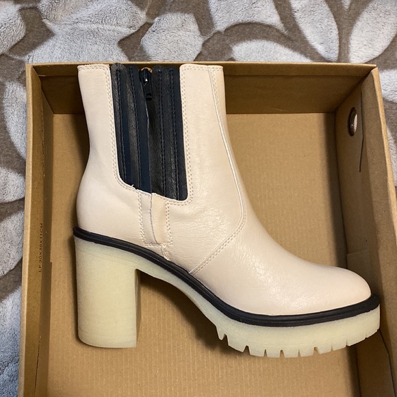 Platform Heeled Boot - Picture 3 of 6